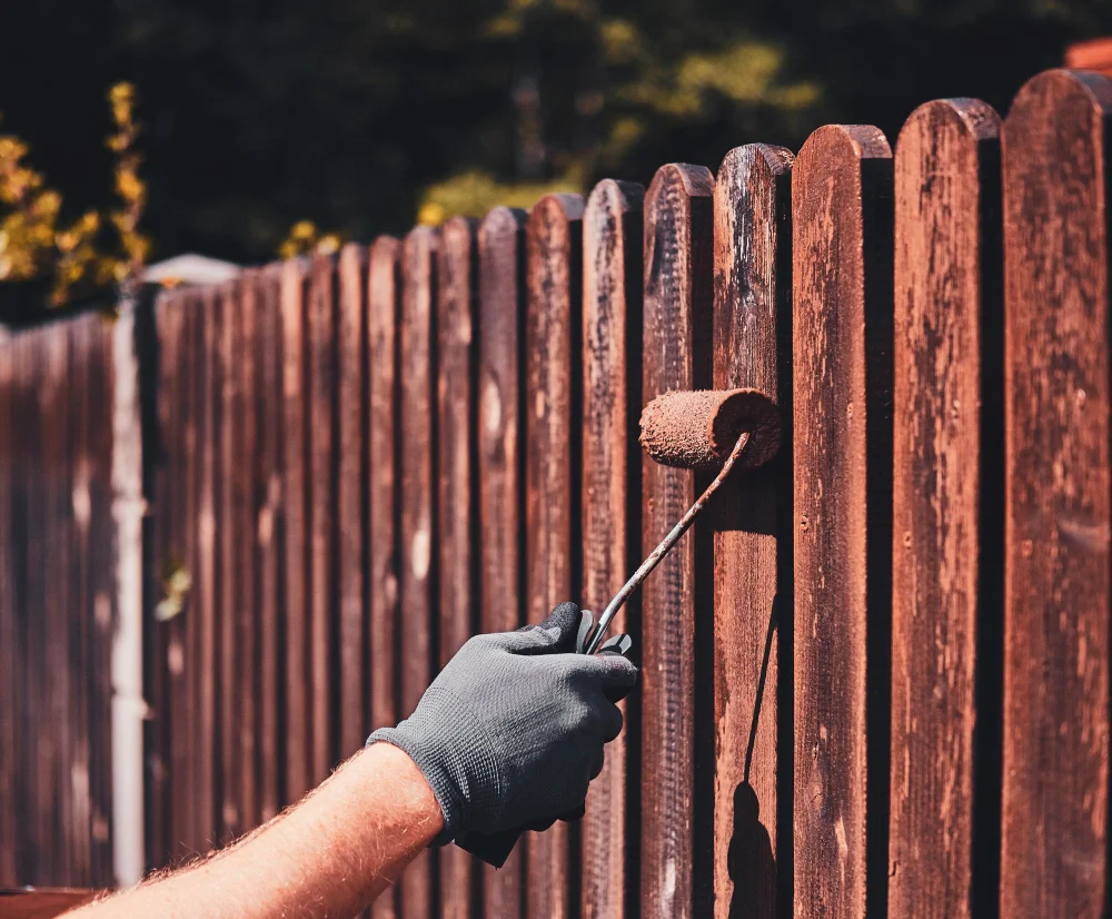 fence painting